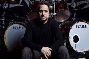 Read more about the article DAVE LOMBARDO