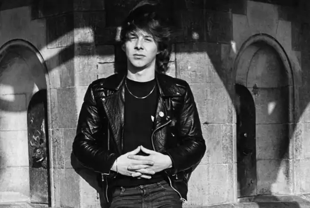 You are currently viewing CLIVE BURR