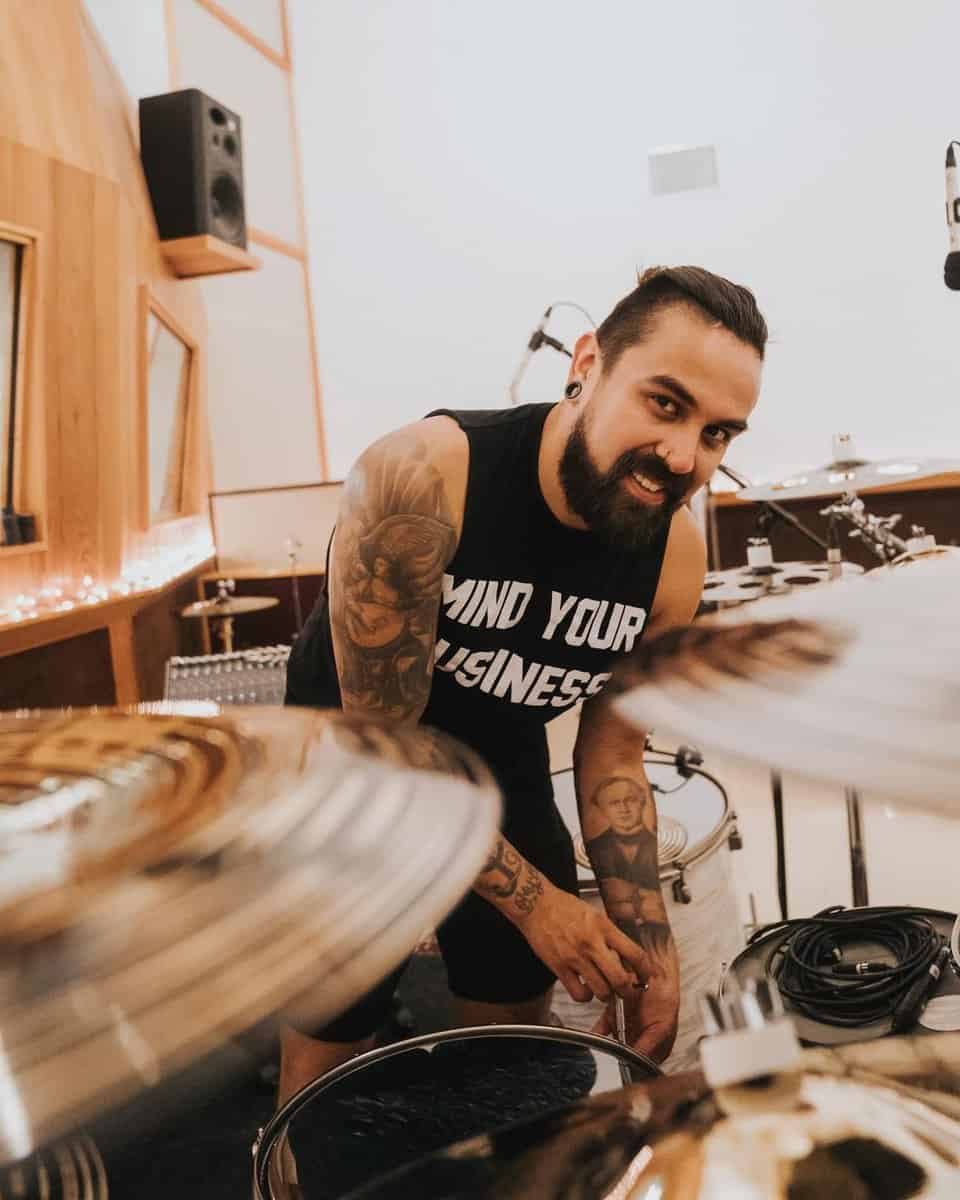 Read more about the article ART CRUZ – ο drummer των Lamb Of God σε drum cam video