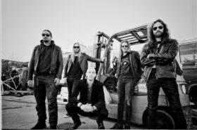 Read more about the article SOEN – “Hollowed” Feat. Elisa new single video