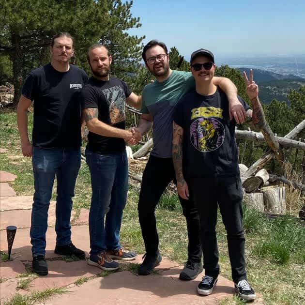 Read more about the article Οι HOWLING GIANT κυκλοφορούν νέο μουσικό βίντεο “Juggernaut” και ημερομηνίες περιοδείας στις Η.Π.Α. με τους…