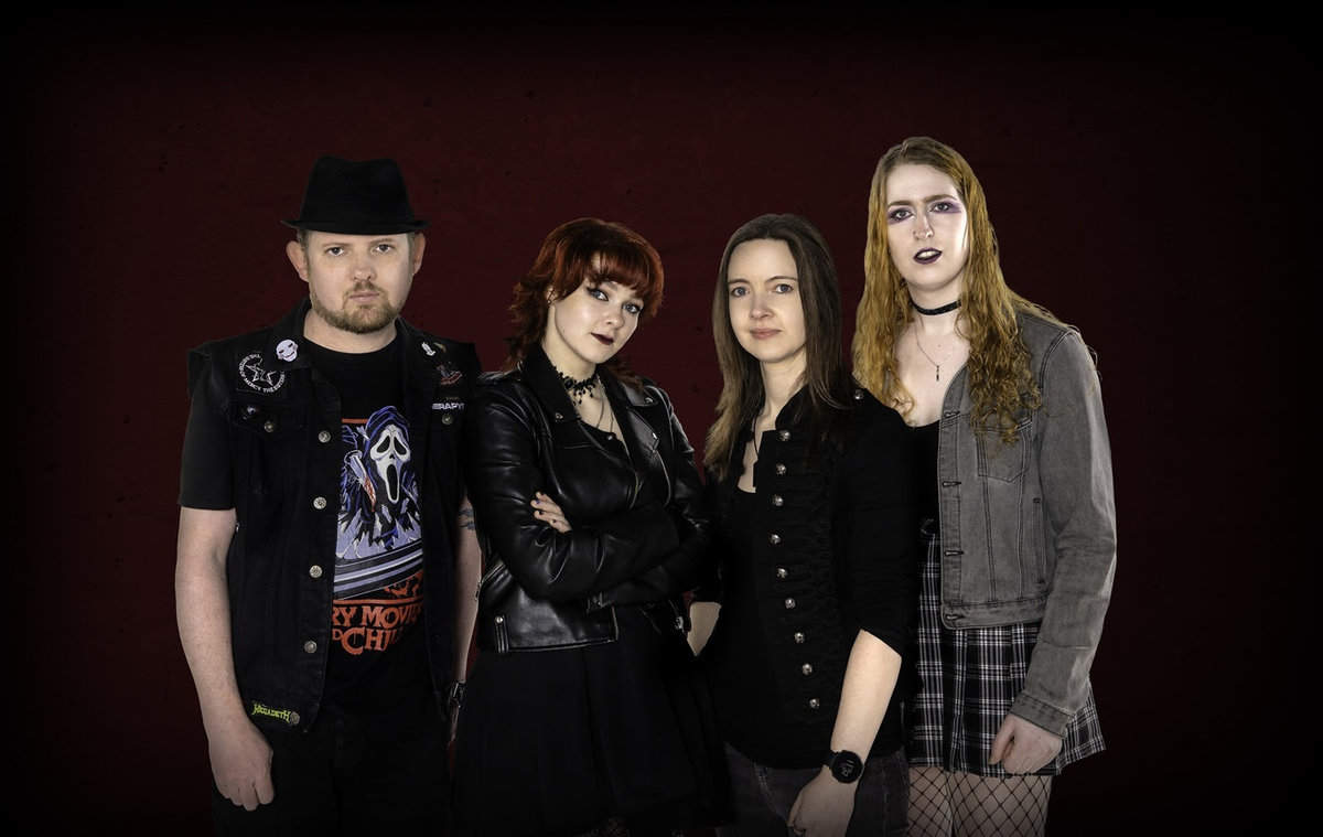 Read more about the article Οι Lesbian Bed Death παρουσιάζουν το lyric video “Rhythm Of The Kill”