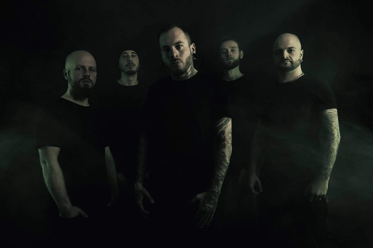 Read more about the article Οι Ούγγροι groove metallers Omega Diatribe αποκαλύπτουν τα παρασκήνια του βίντεο “Stench Of Demise”
