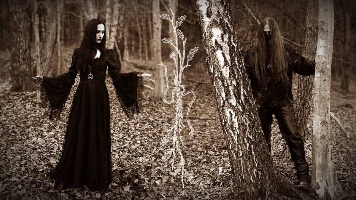 Read more about the article Οι Ούγγροι atmospheric black metallers WitcheR παρουσιάζουν το εκπληκτικό νέο EP κλασικών διασκευών Boszorkányszimfóniák
