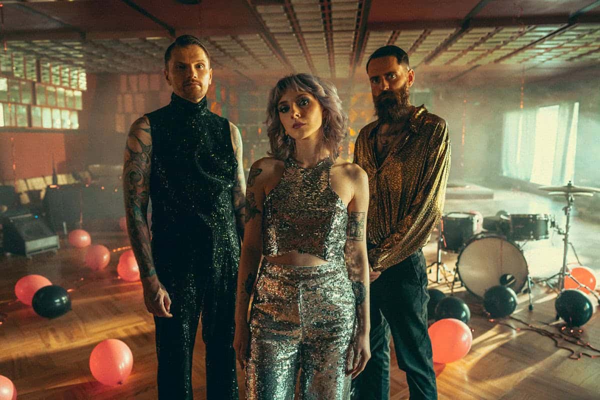 Read more about the article Οι Future Palace κυκλοφορούν βίντεο για το νέο single ‘Decarabia’