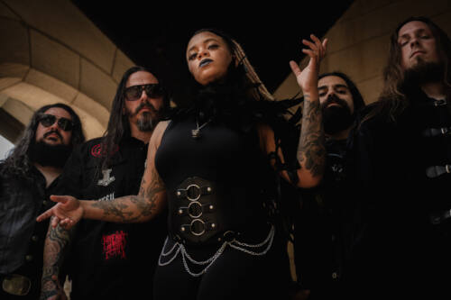 Read more about the article Οι OCEANS OF SLUMBER επαναπροσδιορίζουν το “The Given Dream” στο νέο τους single