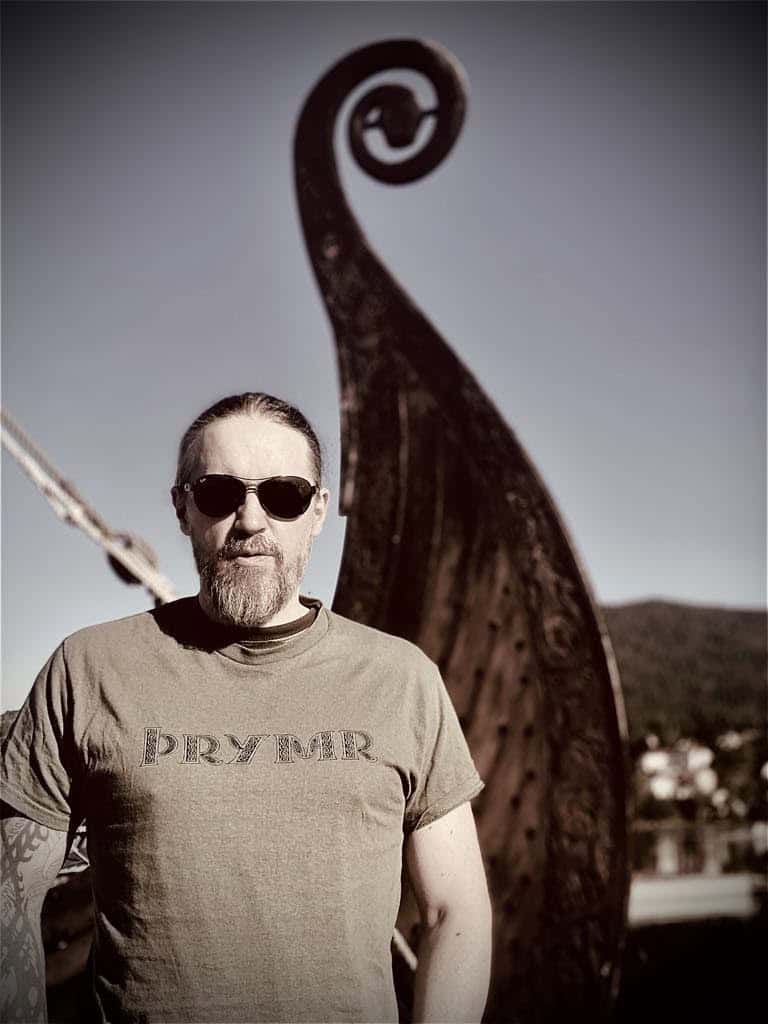 Read more about the article Πρώην μέλος των EMPEROR & των ENSLAVED αποκαλύπτει τους THYRMR για να κυκλοφορήσει το ντεμπούτο…
