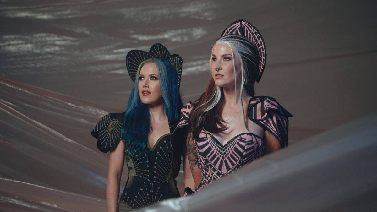 Read more about the article Η CHARLOTTE WESSELS είναι μαζί με την Alissa White-Gluz για το νέο single “Ode To…