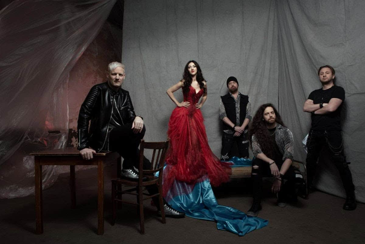 Read more about the article Οι melodic symphonic metallers DELAIN κυκλοφορούν τη συναρπαστική live εκδοχή του “Moth to a Flame”