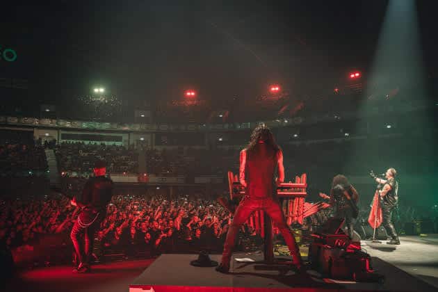 Read more about the article Οι MOONSPELL μοιράζονται ένα symphonic Aftershow Movie & ξεκινούν την ευρωπαϊκή τους περιοδεία με DARK…