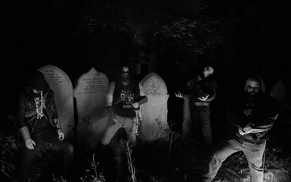 Read more about the article Οι NECROMANIAC παρουσιάζουν το νέο τους κομμάτι στο NoCleanSinging.com