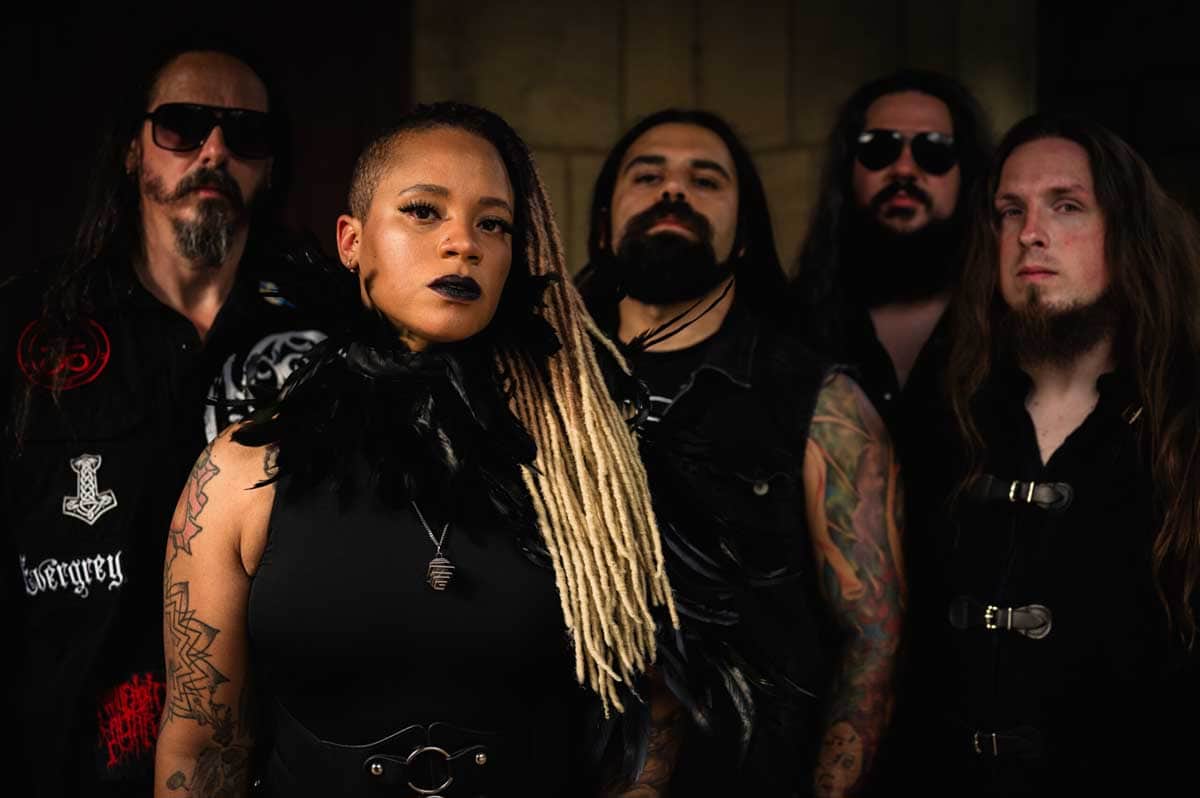 Read more about the article Οι OCEANS OF SLUMBER κάνουν διασκευή στο “Alone”