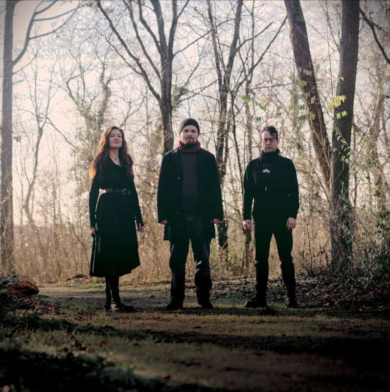Read more about the article Οι Ephemeral πετάνε με το “Skylarks” στο νέο τους βίντεο