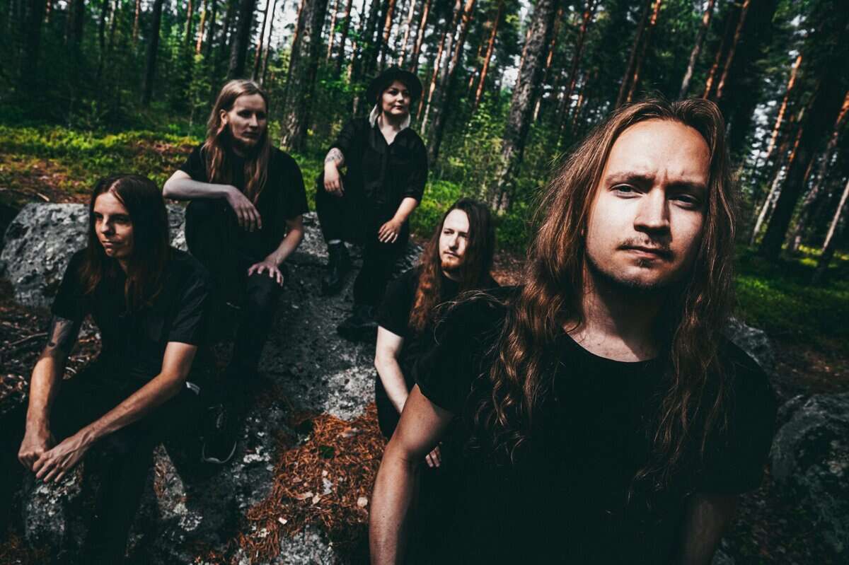 Read more about the article CANVAS OF SILENCE release visualizer for new single “Drown”