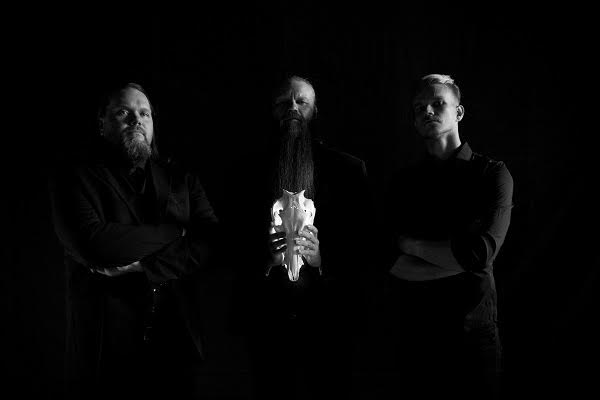 Read more about the article “Doomy from start to finish” – Finnish SERPENT GOD unleash “keyhole”, the last single from…