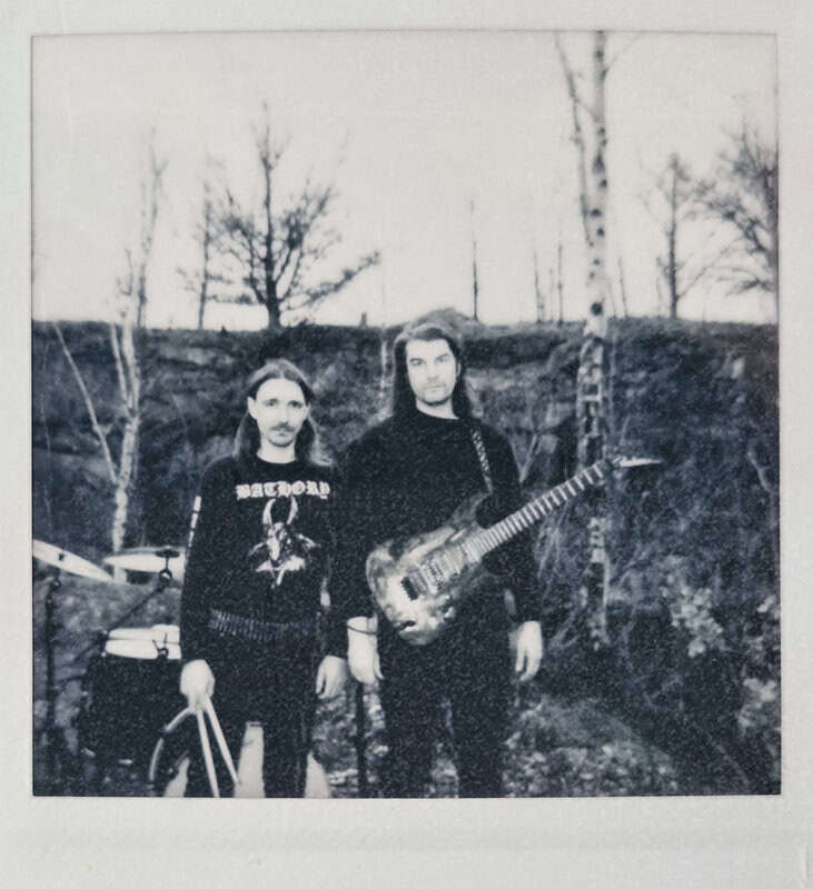 Read more about the article MOUTH OF MADNESS stream debut album at No Gleaming Light