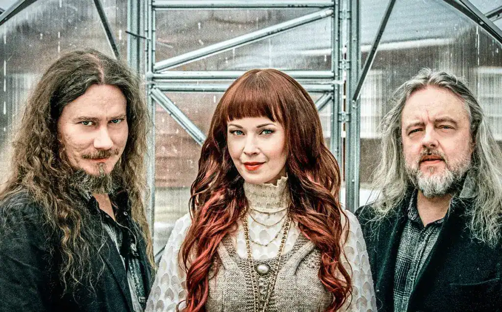 Read more about the article Οι AURI μόλις κυκλοφόρησαν το νέο τους άλμπουμ “III – Candles & Beginnings”