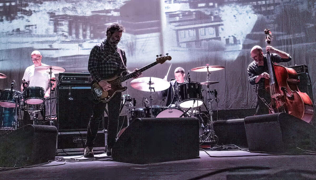 Read more about the article Οι GODSPEED YOU! BLACK EMPEROR επιστρέφουν στην Αθήνα το 2026