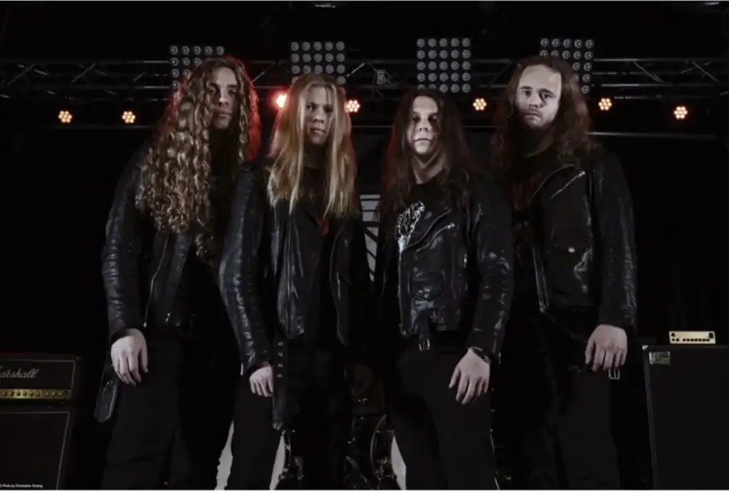 Read more about the article Οι SARCATOR αποτίουν φόρο τιμής στους SARCÓFAGO με το cover του “The Black Vomit”