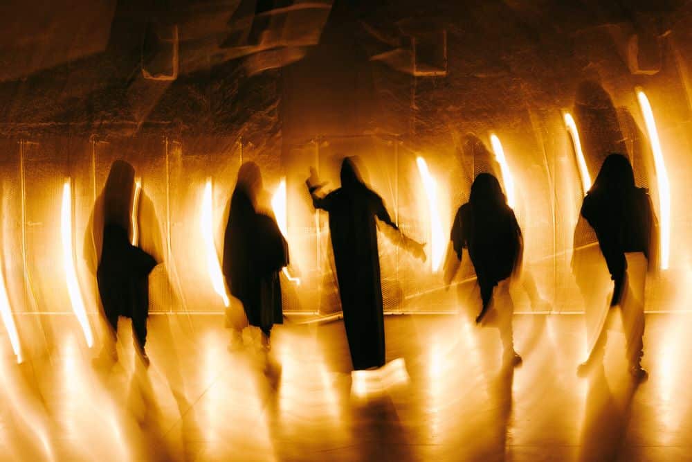 Read more about the article Οι THE OMINOUS CIRCLE κυκλοφόρησαν το δεύτερο single από το επερχόμενο άλμπουμ τους