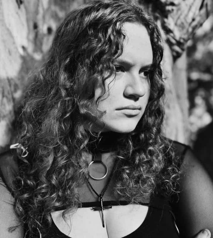 Read more about the article “Guitar prodigy Ava Toton releases her new single ‘DECAY’, featuring Ace Arze Freeman.”