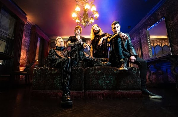 You are currently viewing CALL ME AMOUR Unveil Brand New Single “Wrong Direction”