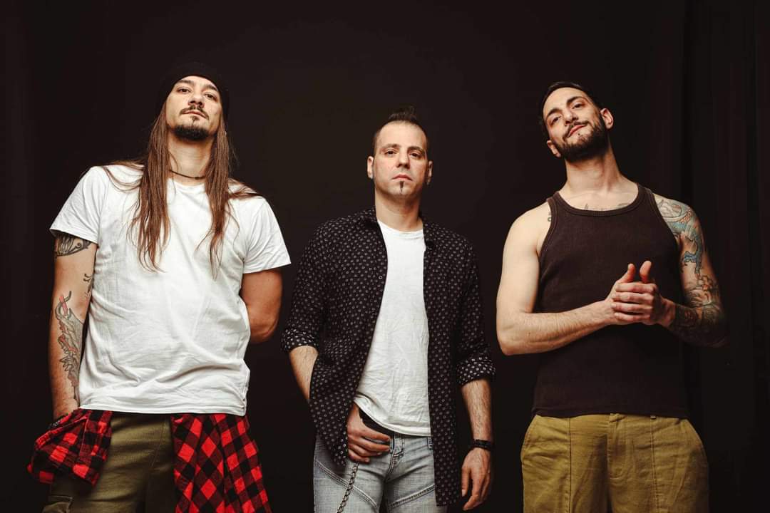 Read more about the article Jacks Full: Η κυκλοφορία του “Loud Minority” από τους Ouga Booga και Mighty Oug.