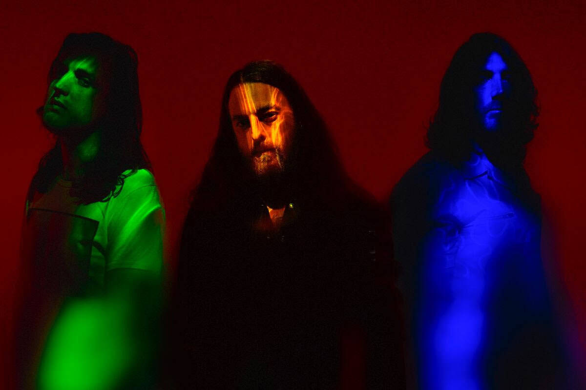 Read more about the article Tayne cover Jefferson Airplane’s ‘Somebody To Love’ industrial noise style