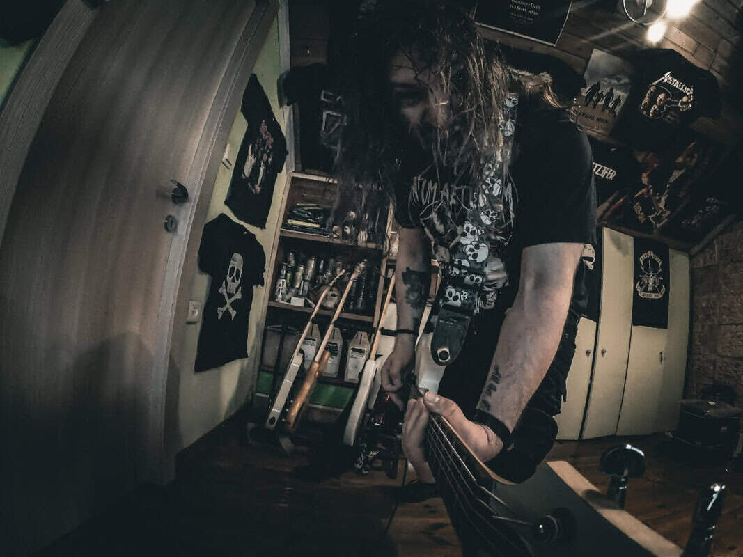 Read more about the article ILLEGAL MIND release new single, “Prison of My Mind” from their upcoming album, “Nuclear Cockroach”