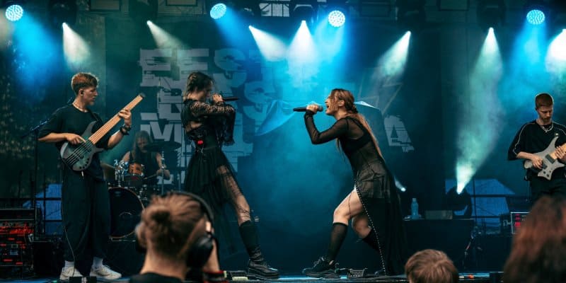 Read more about the article PALE ALISON release crushing new single “FAKE”
