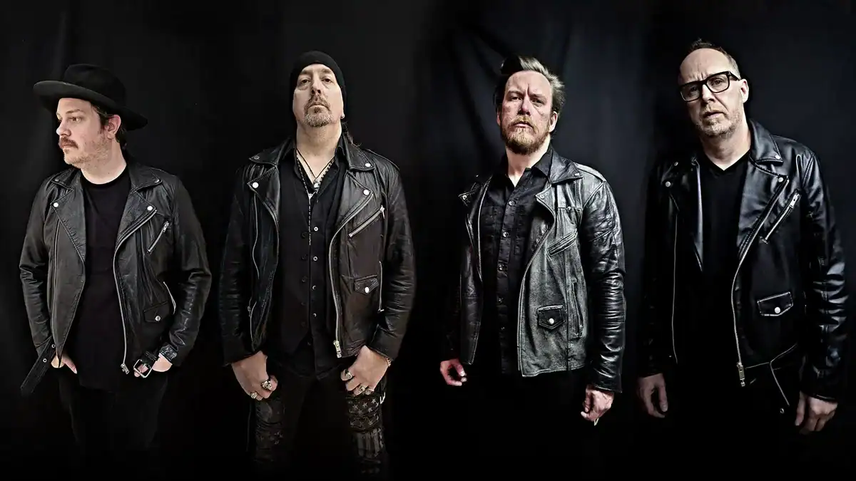 Read more about the article Dark Alternative Metal band OUTSHINE share an elixir of truth with the world with new…