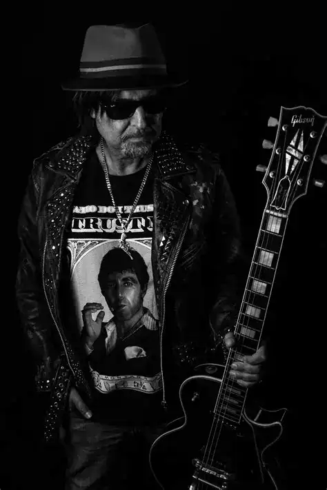Read more about the article PHIL CAMPBELL Of MOTÖRHEAD Dead At 64