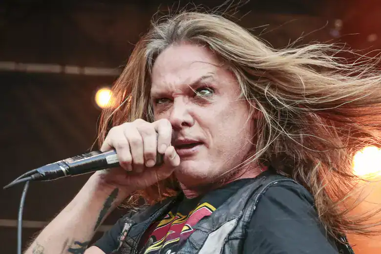Read more about the article Οι TWISTED SISTER ανακοίνωσαν τον Sebastian Bach ως τον νέο τους τραγουδιστή