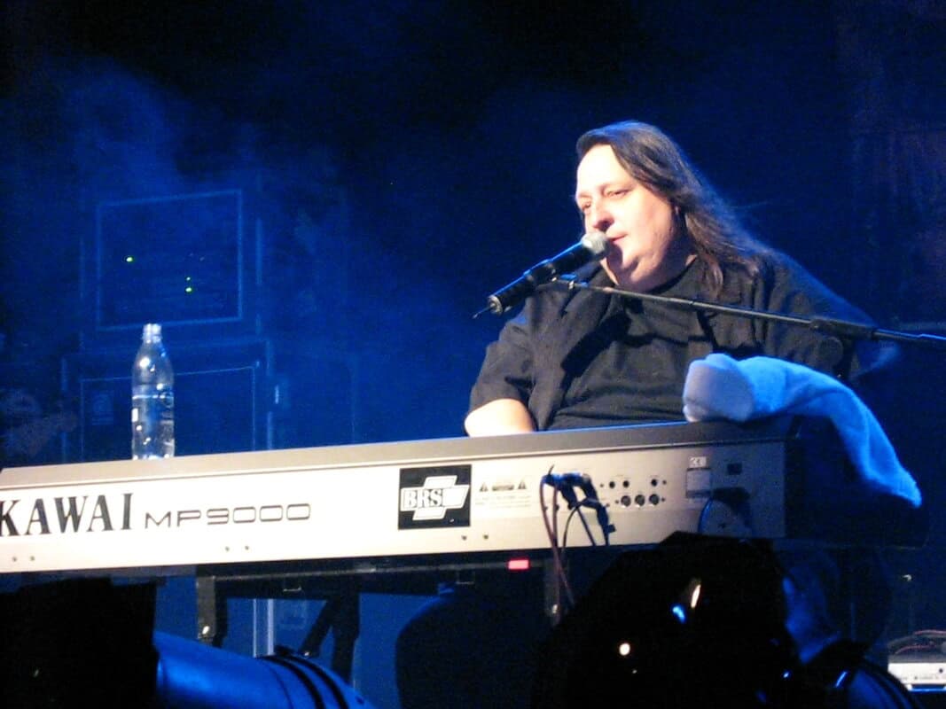 Read more about the article SAVATAGE’s Jon Oliva talks about his late brother, his health and the future of the…