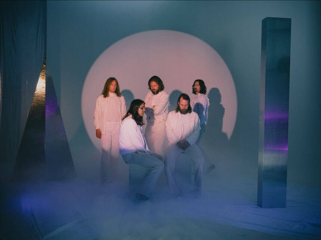 Hällas announce new European tour