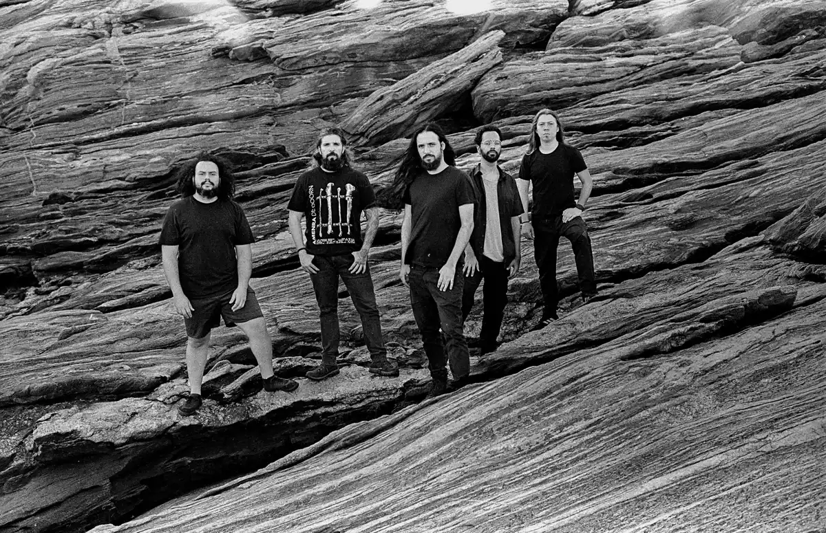 Οι LONESHORE κυκλοφορούν το νέο τους single, “To Stride The Black Earth”