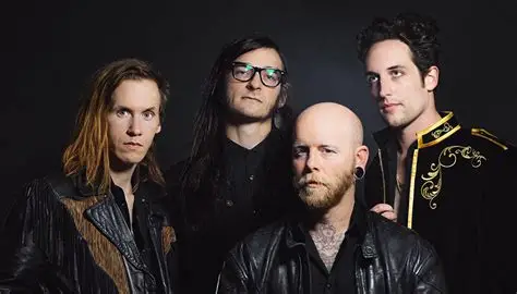 Read more about the article VALLEY OF THE SUN announce their new album