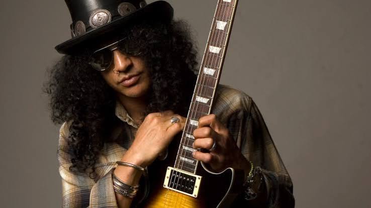 Slash to perform in Athens in Summer 2027